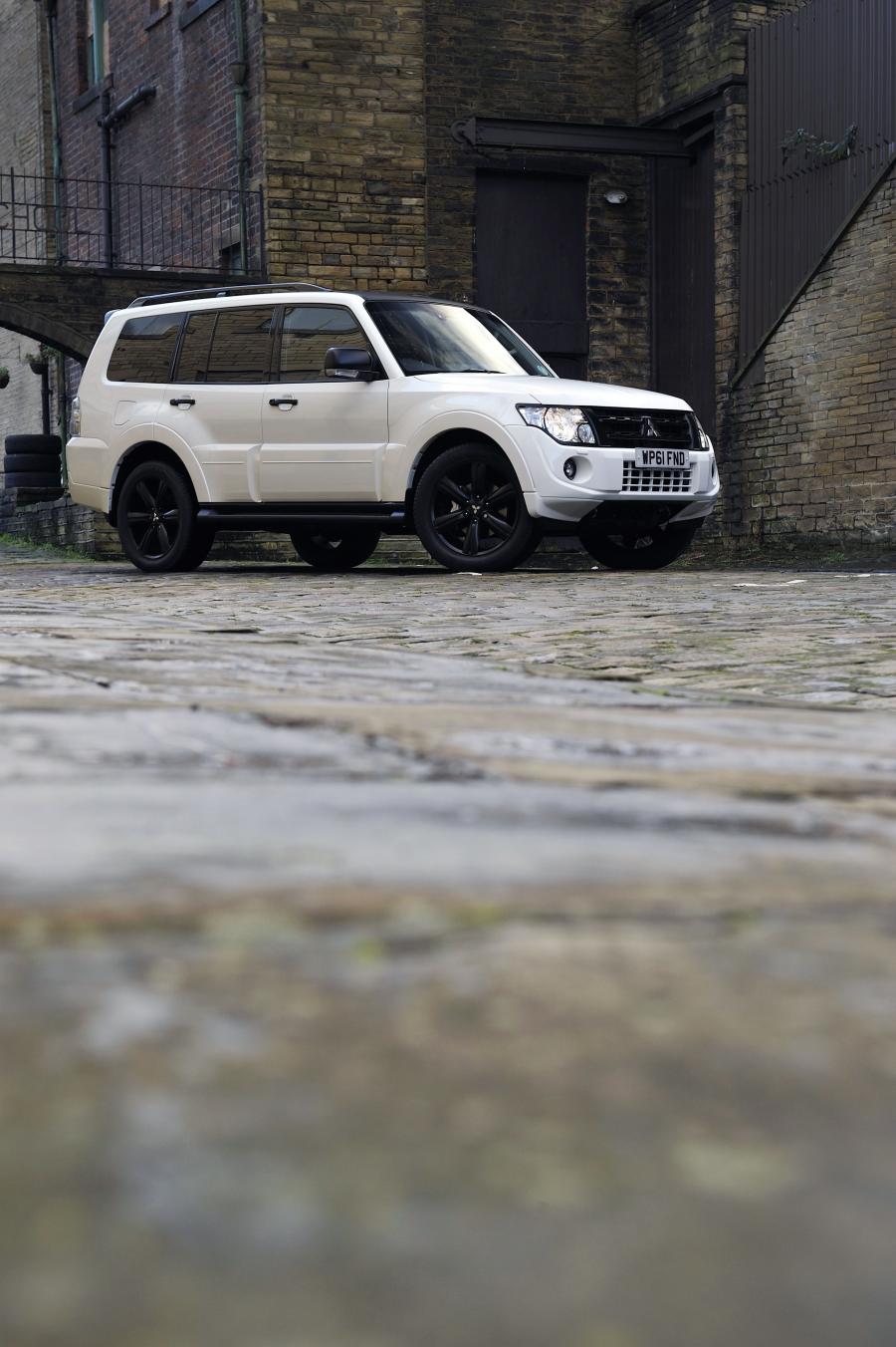  Mitsubishi Shogun Black 2012 года  (UK) (фото 73 из 85)